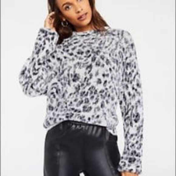Ann Taylor Extra Small Soft Fuzzy Leopard Print Sweater - Picture 1 of 7